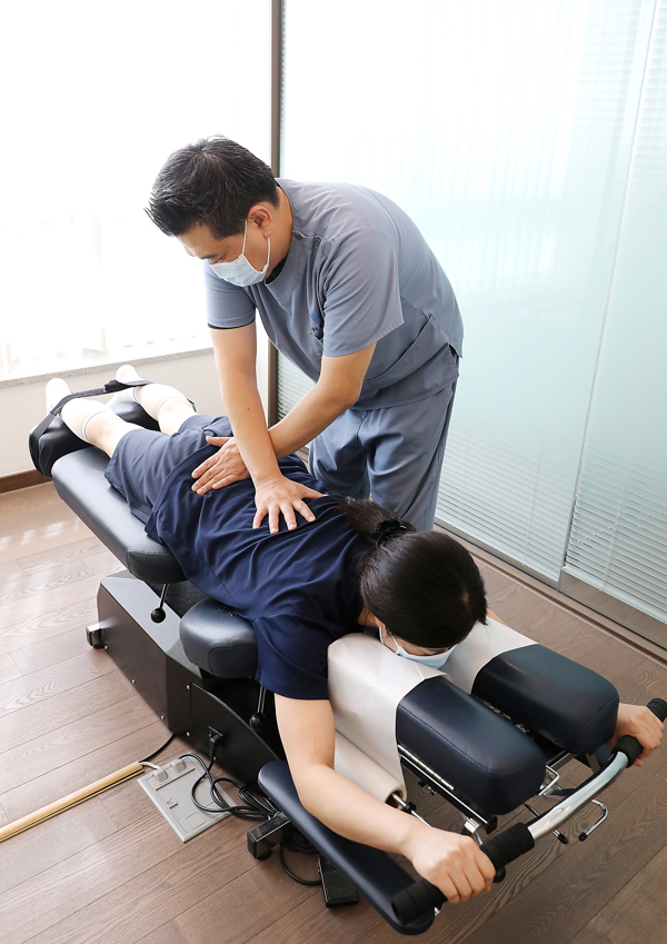 옥정정형외과, 아침 허리 통증 병원은 뭐가 다를까?