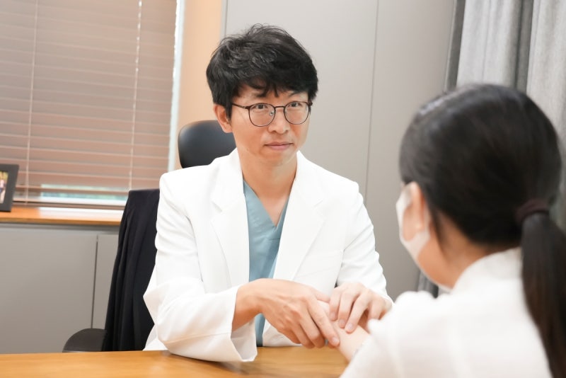구로디지털단지 근처 피부과증상 여드름 왜 여름에 잘 생길까?